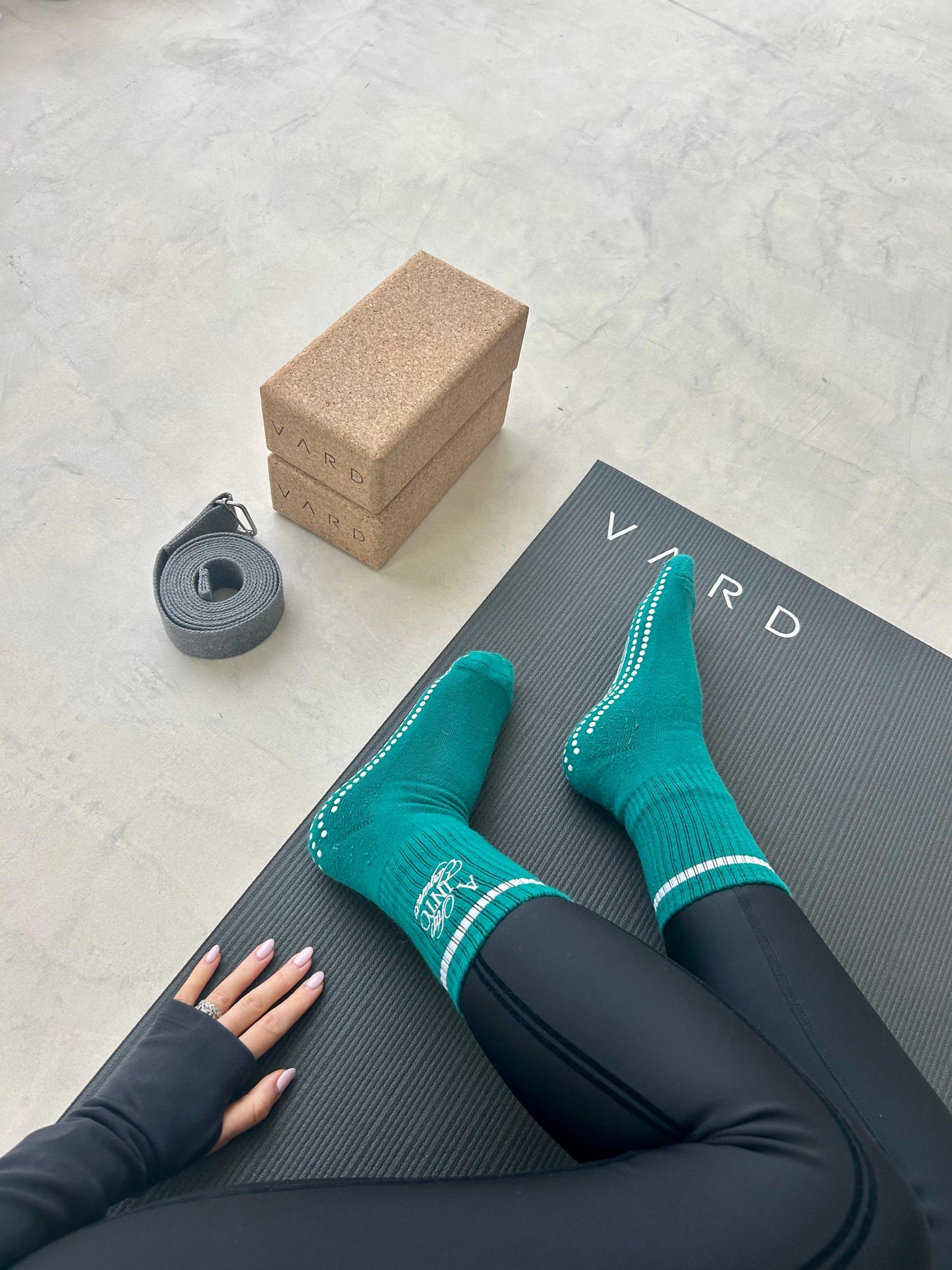 The Elegance - Chaussettes Antidérapantes de Pilates Allure Community